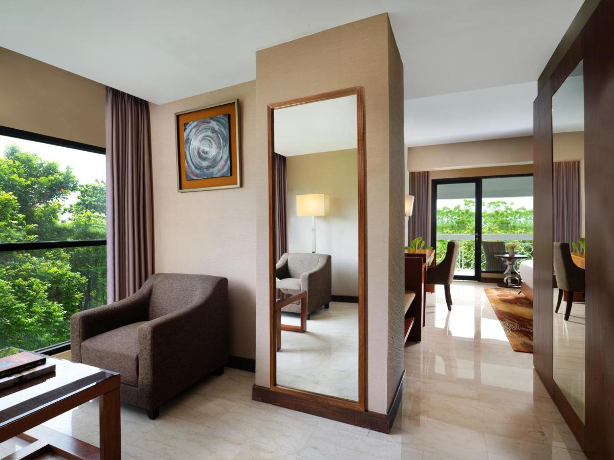 Hotel Royal Ambarrukmo Yogyakarta à Maguwo Extérieur photo