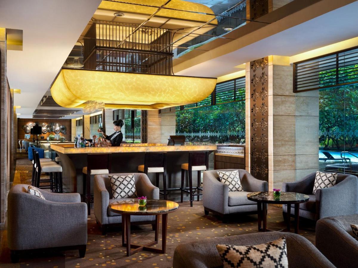 Hotel Royal Ambarrukmo Yogyakarta à Maguwo Extérieur photo