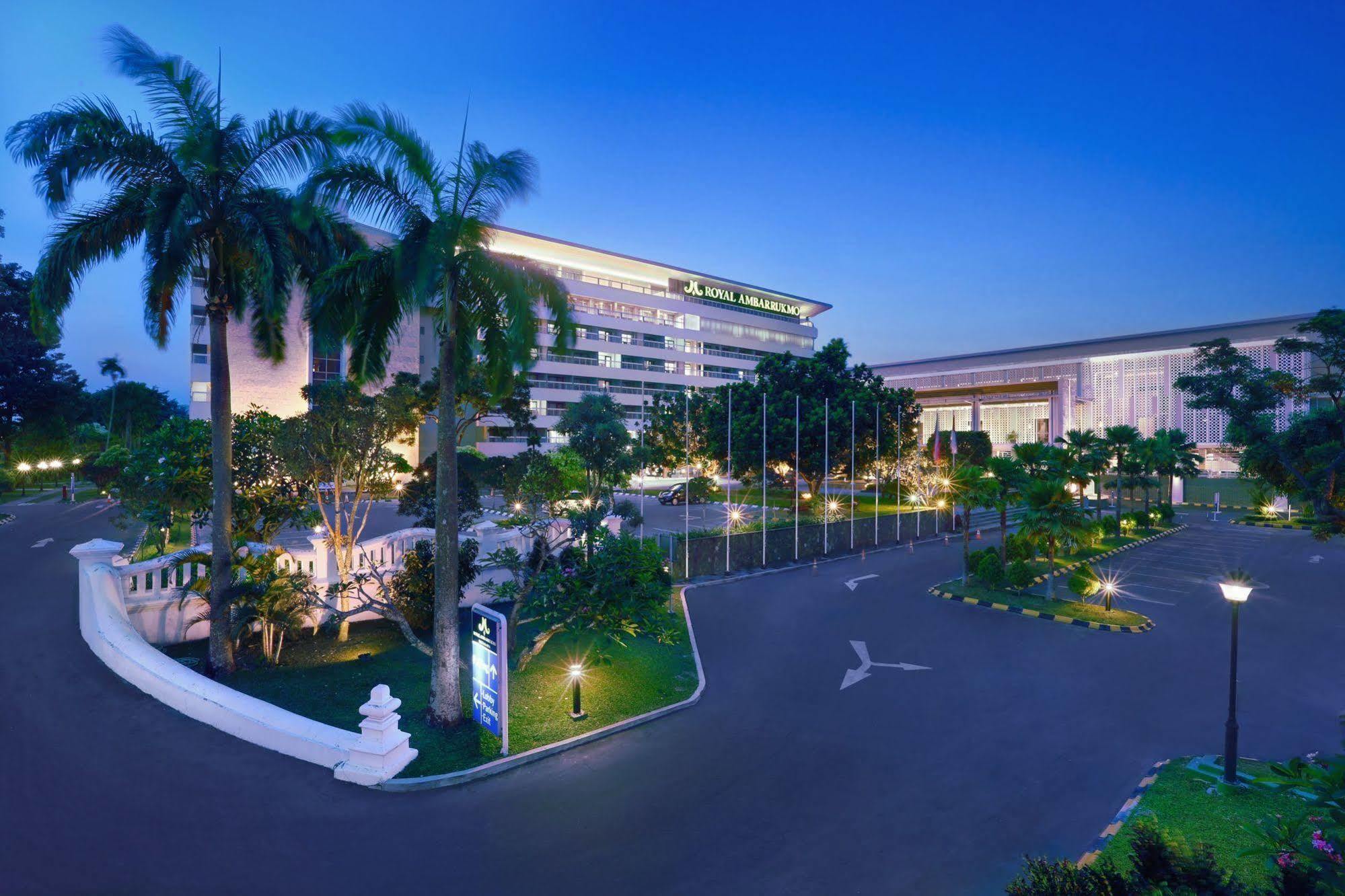 Hotel Royal Ambarrukmo Yogyakarta à Maguwo Extérieur photo